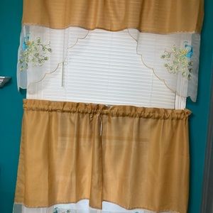 Kitchen curtains for 2 windows total of 6 pieces, 2 for top and 4 for bottom